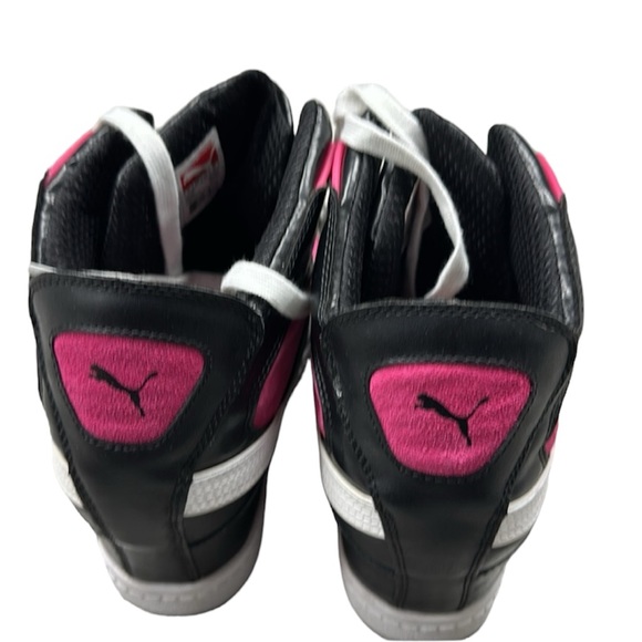 Women’s puma sneakers(like new) - Picture 3 of 3